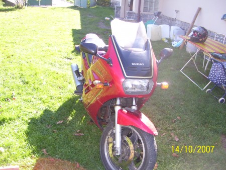 Suzuki GSX1100 F